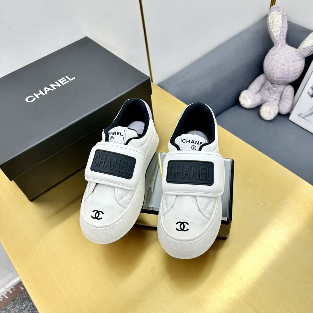 Chanel Women Sneaker