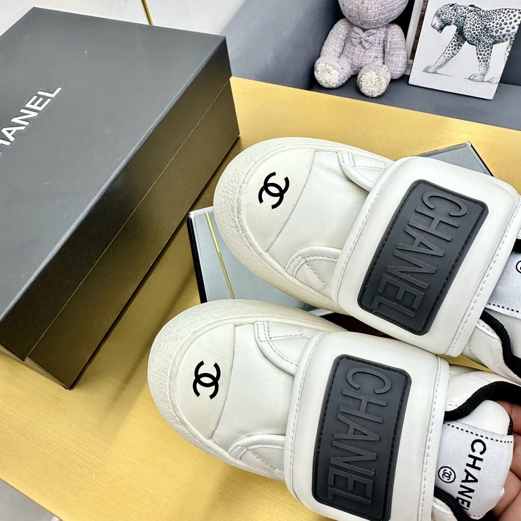 Chanel Women Sneaker