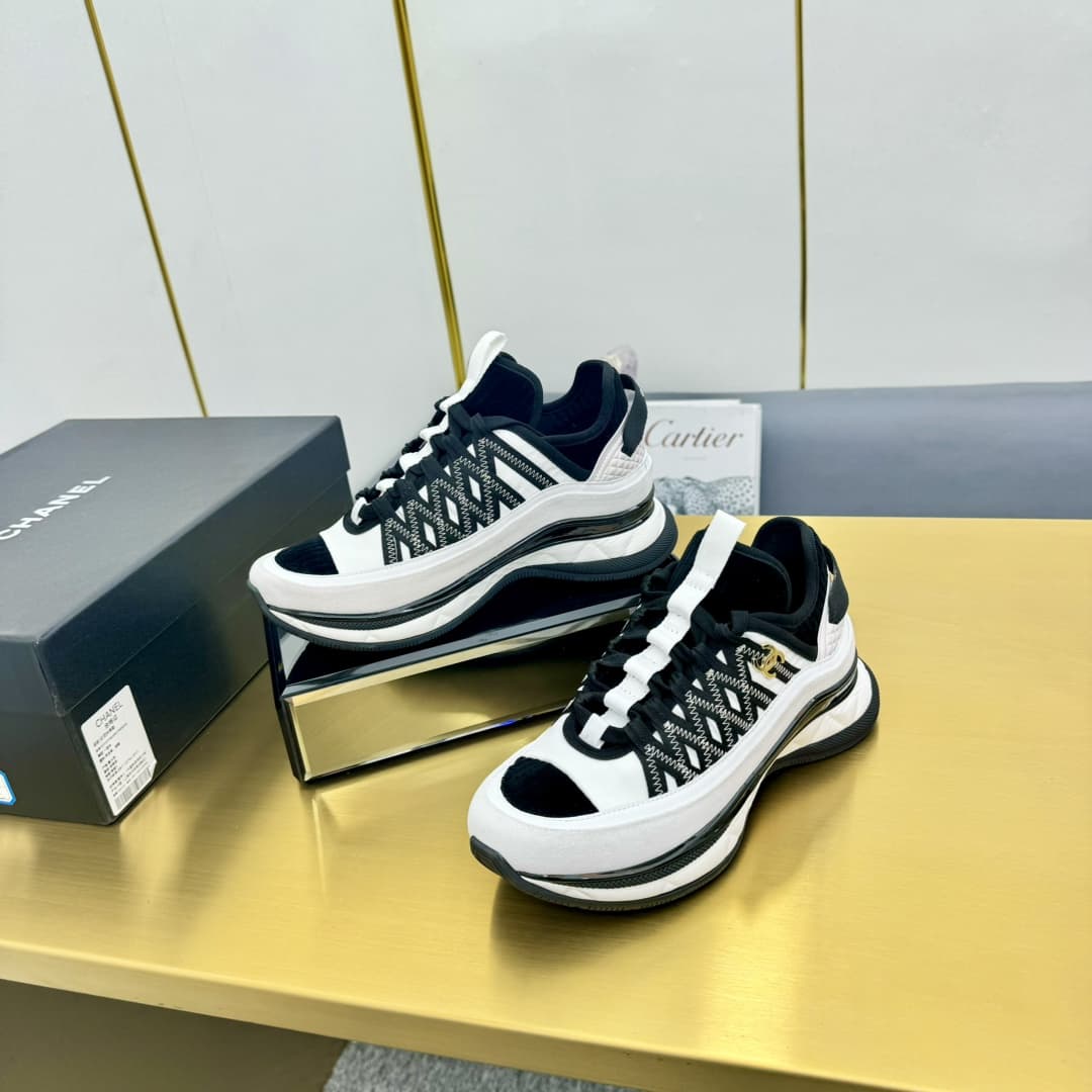 Chanel Men Women Sneaker 