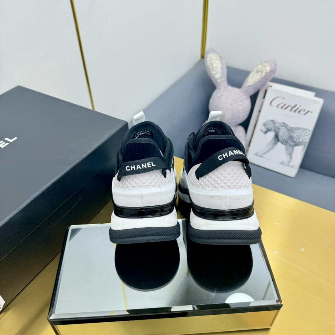 Chanel Men Women Sneaker 