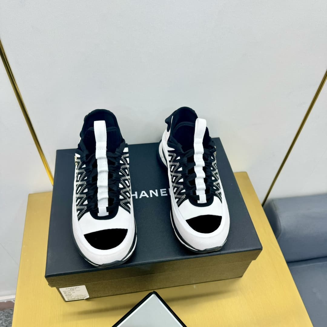 Chanel Men Women Sneaker 