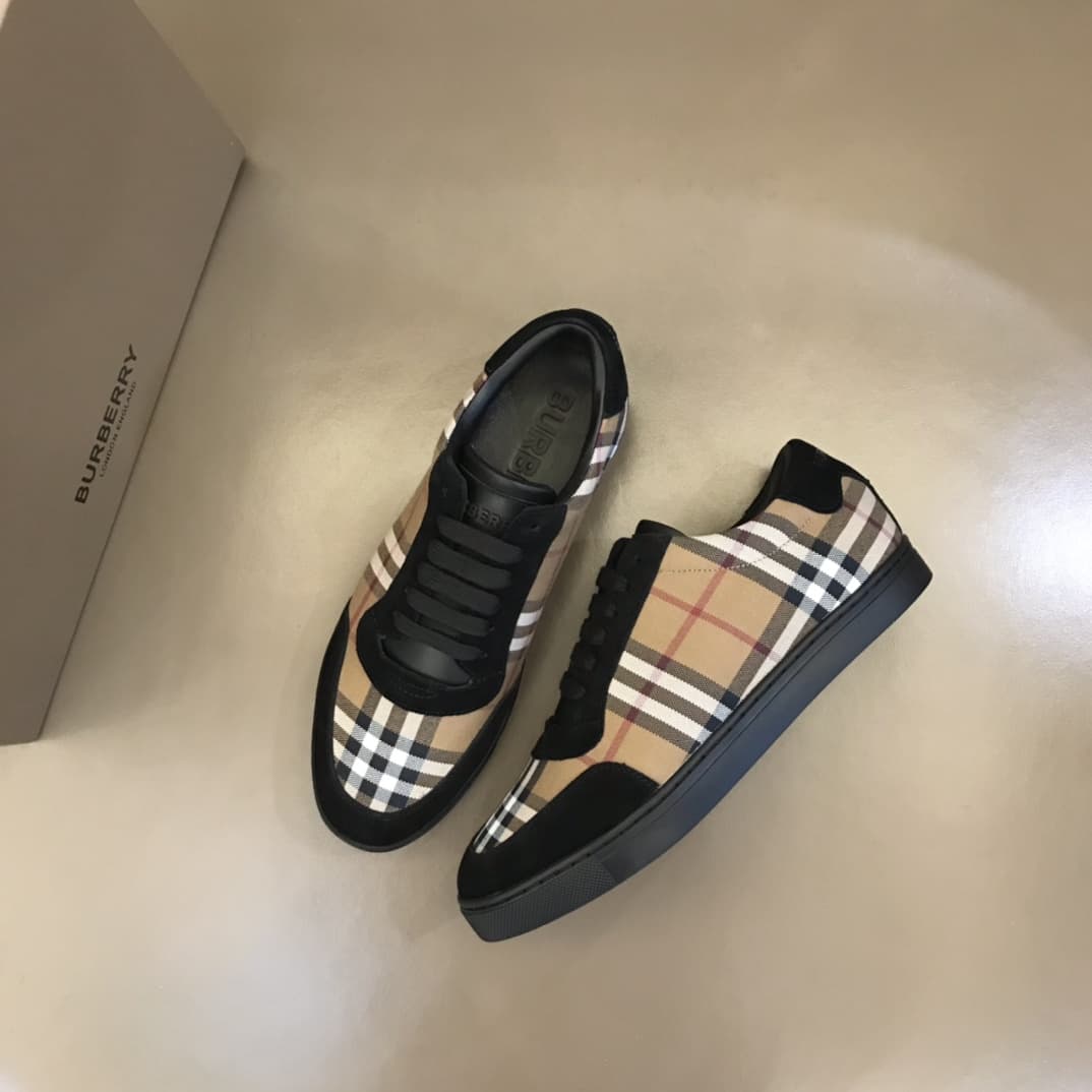 Burberry Men Sneaker