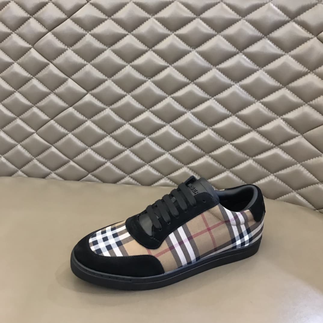 Burberry Men Sneaker