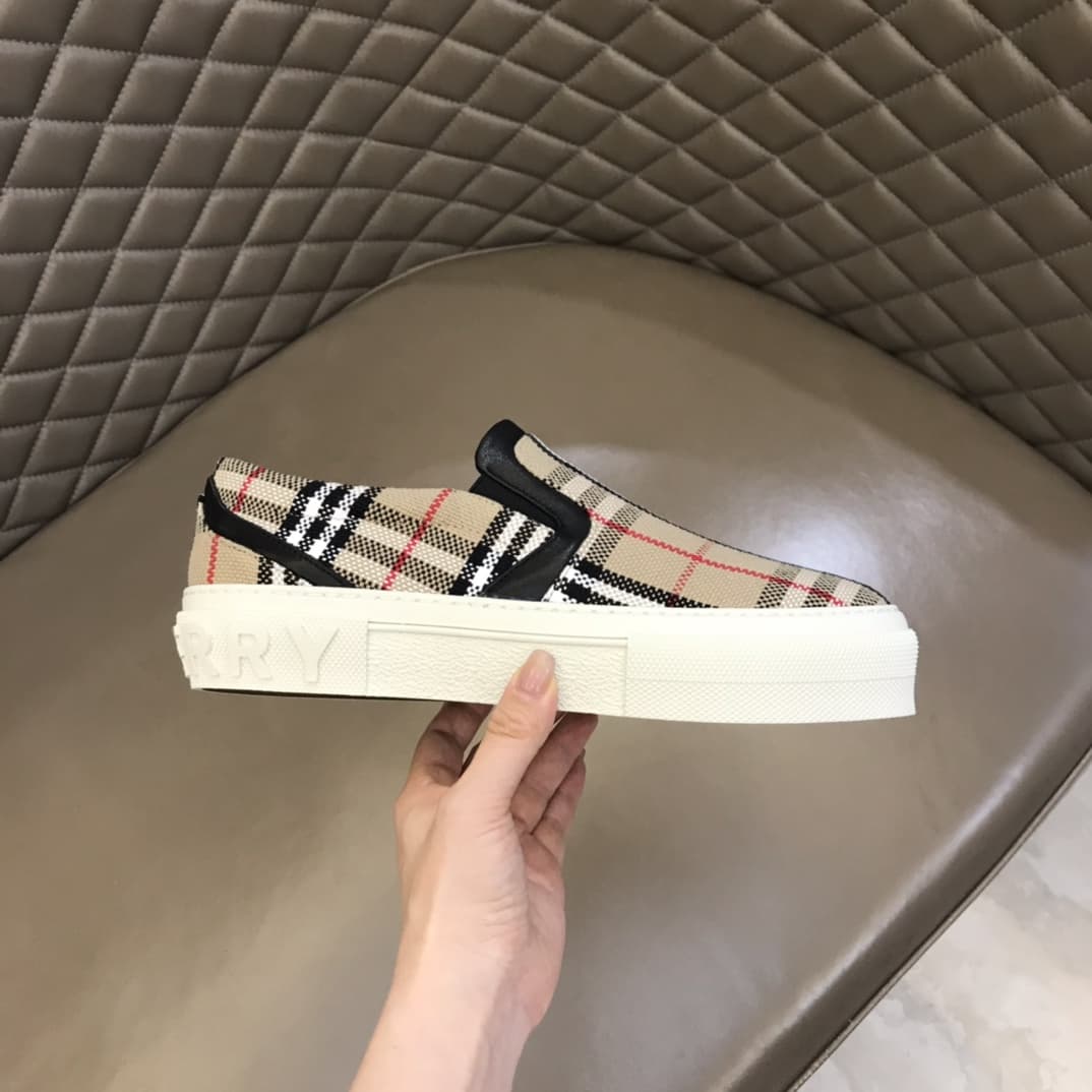 Burberry Men Sneaker