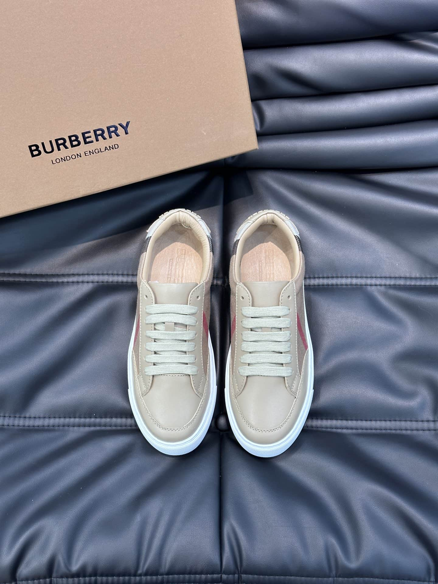 Burberry Men Sneaker