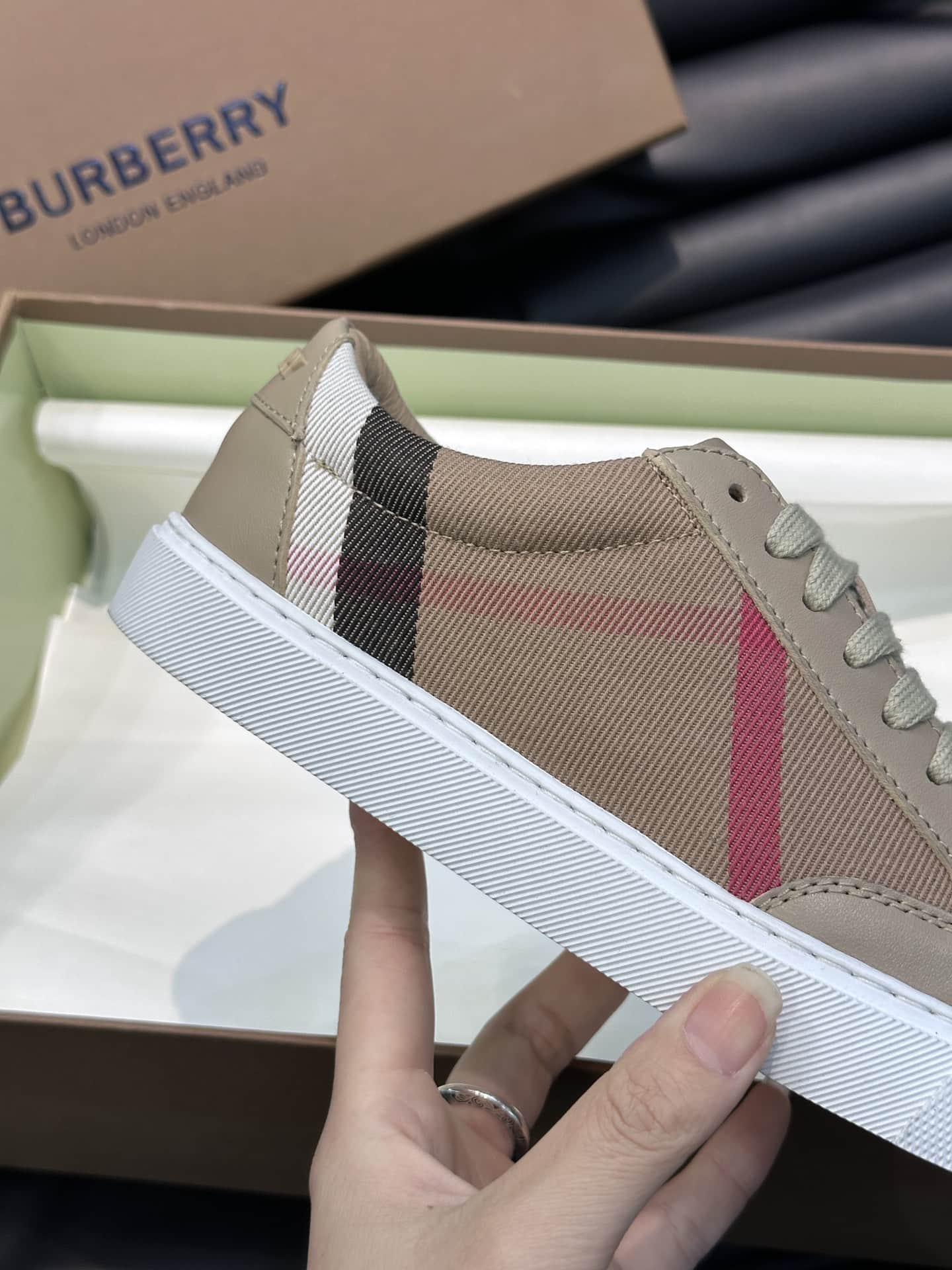 Burberry Men Sneaker