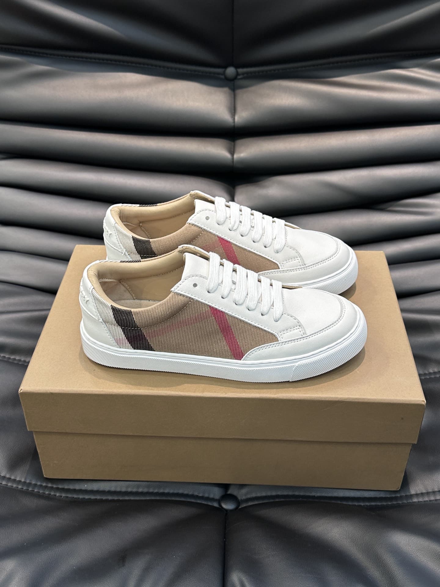 Burberry Men Sneaker