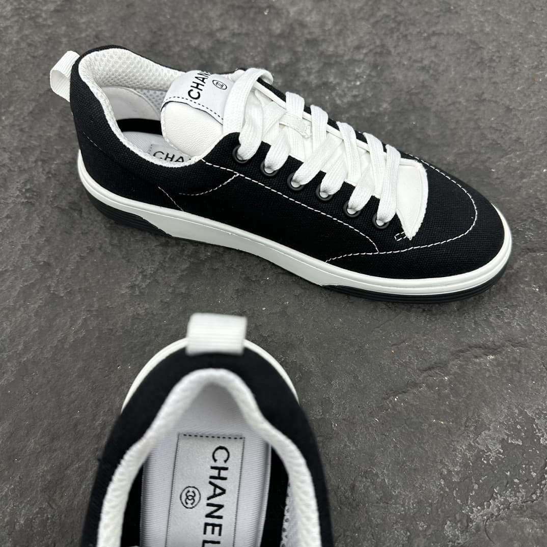 Chanel Men Women Sneaker 