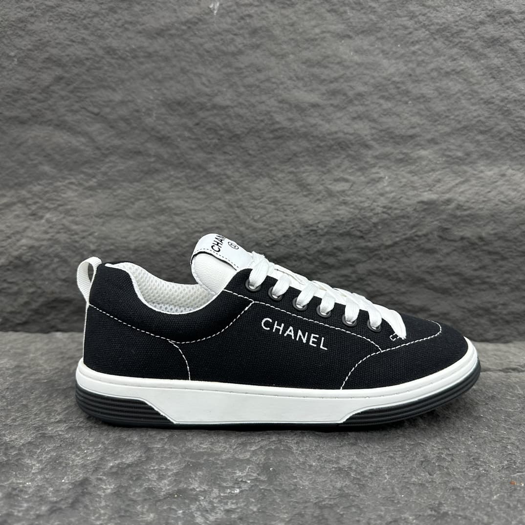 Chanel Men Women Sneaker 