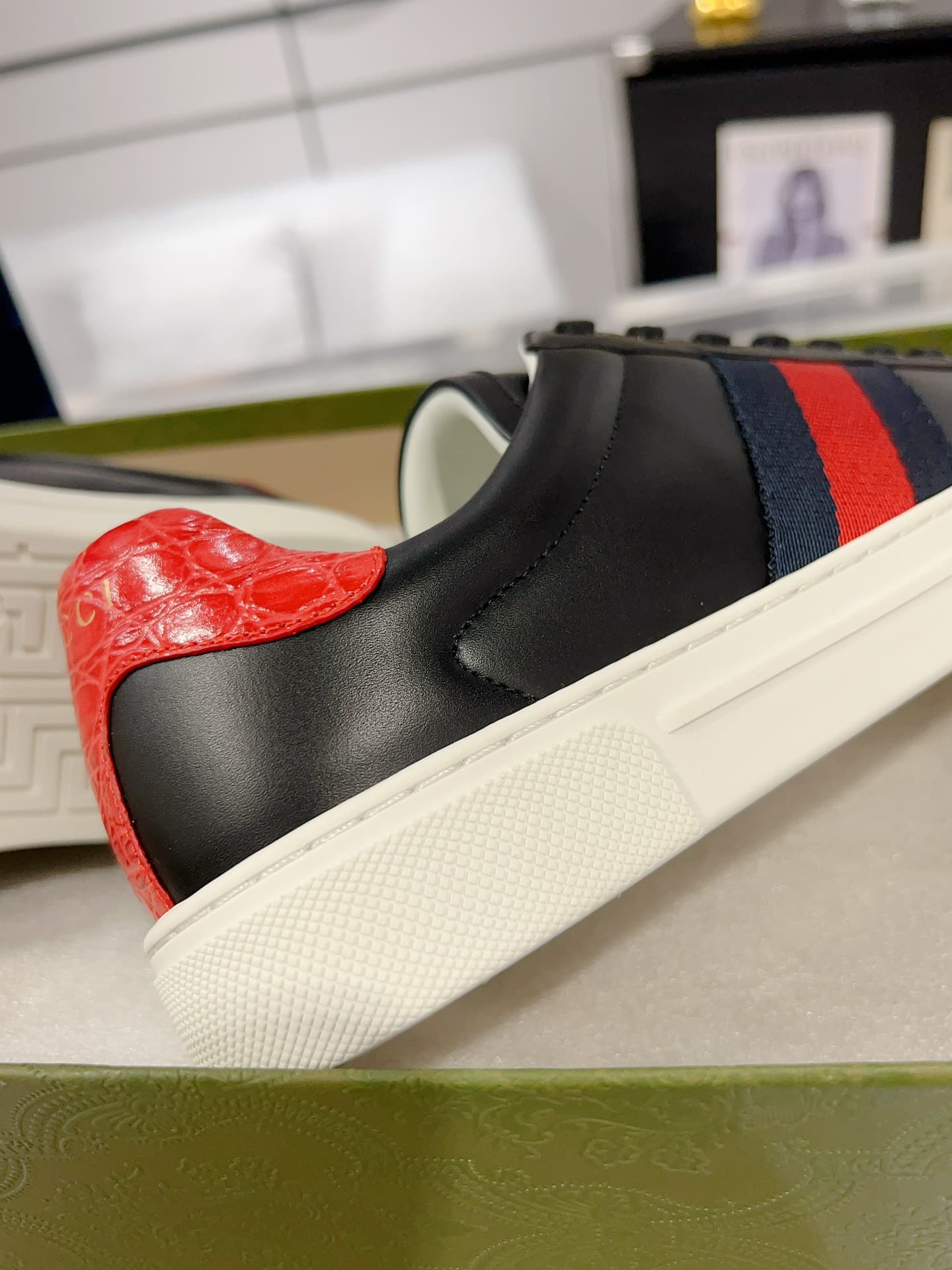 Gucci Ace Men Women Low-top Sneaker 