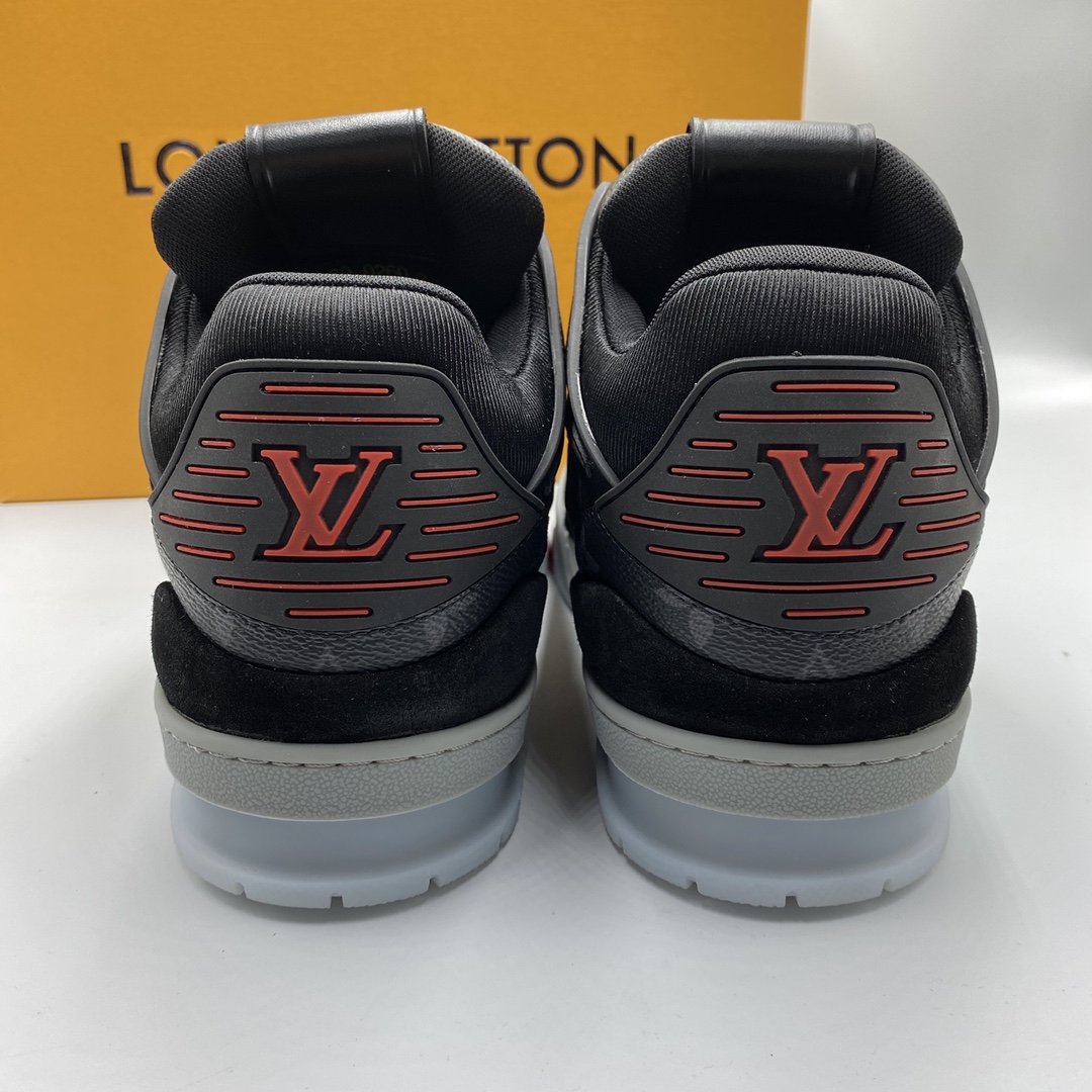 Louis Vuitton Escale Time Out Sneaker In Blue