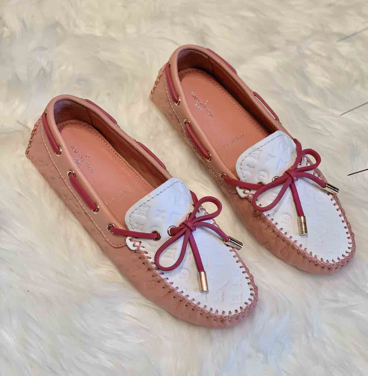 Louis Vuitton Gloria Flat Loafer In Pink/White Leather