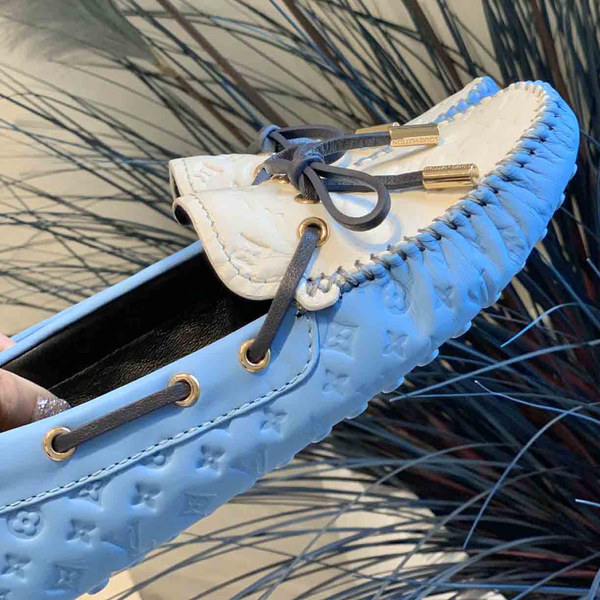 Louis Vuitton Gloria Flat Loafer In Blue/White Leather