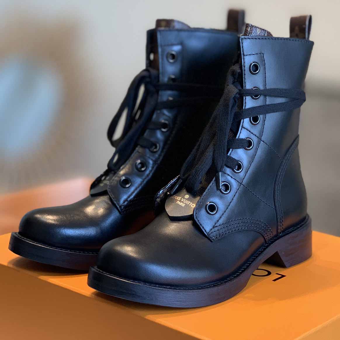 Louis Vuitton Black High boot