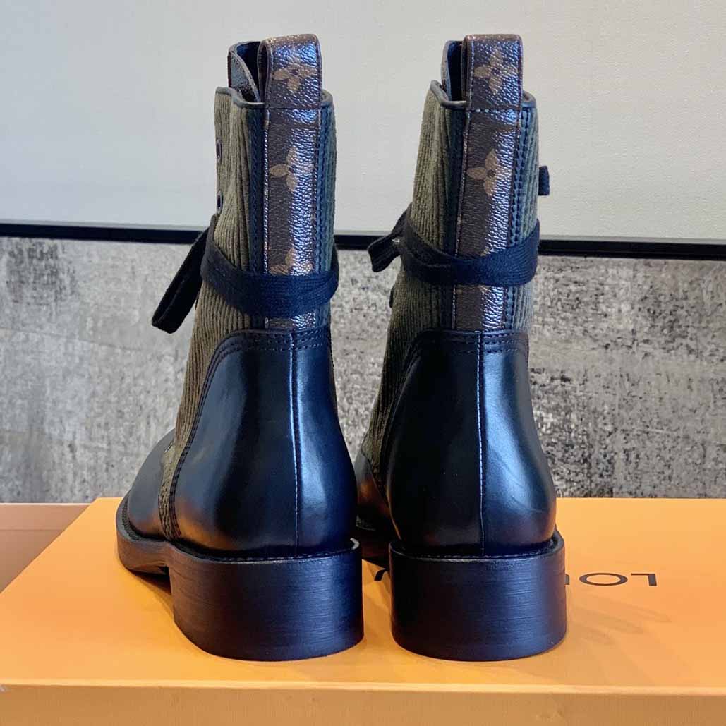 Louis Vuitton Black High boot