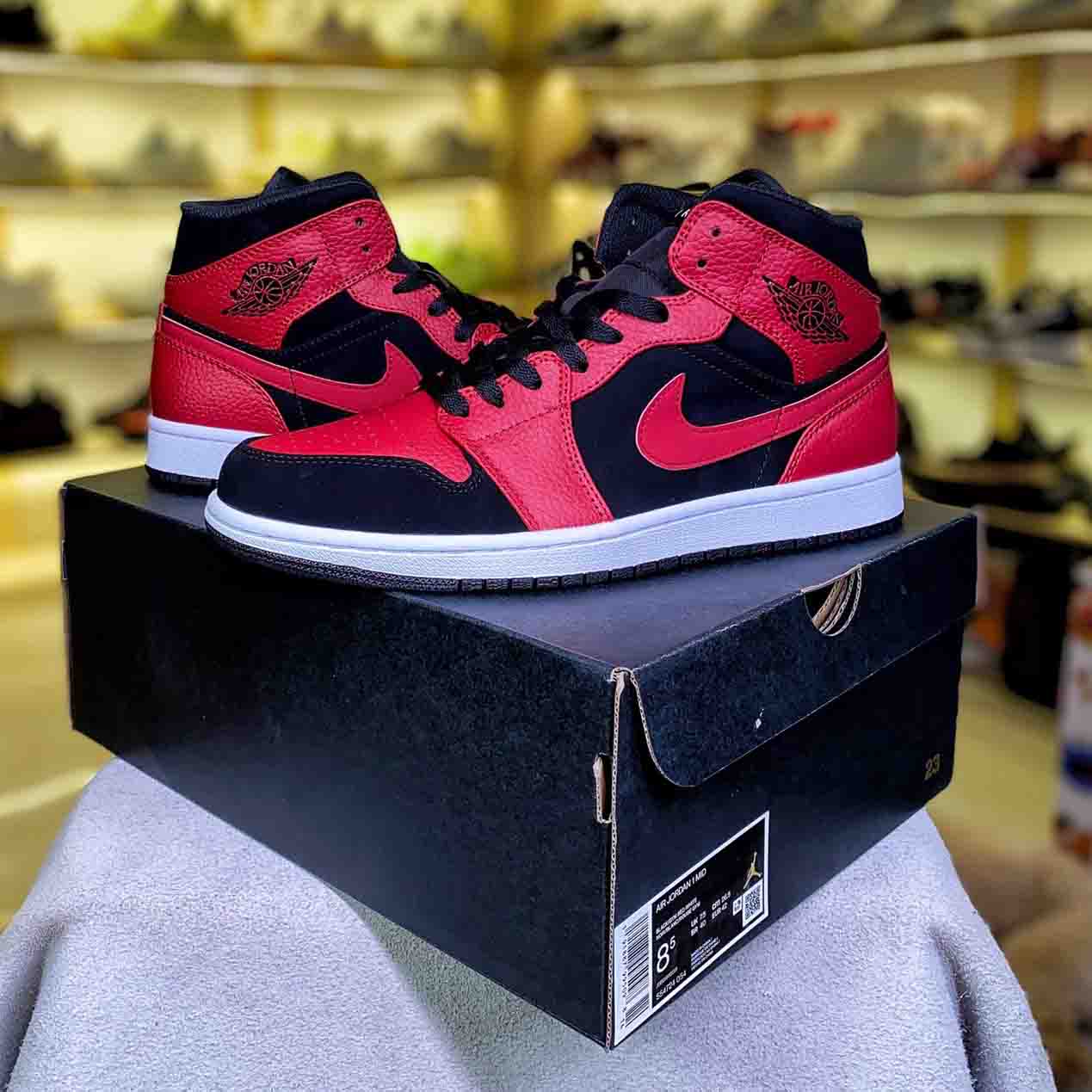 Air Jordan 1 MID Black/GYM Red-White 554724-054