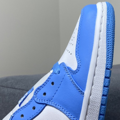 Air Jordan 1 Low UNC University Blue/White AO9944-441