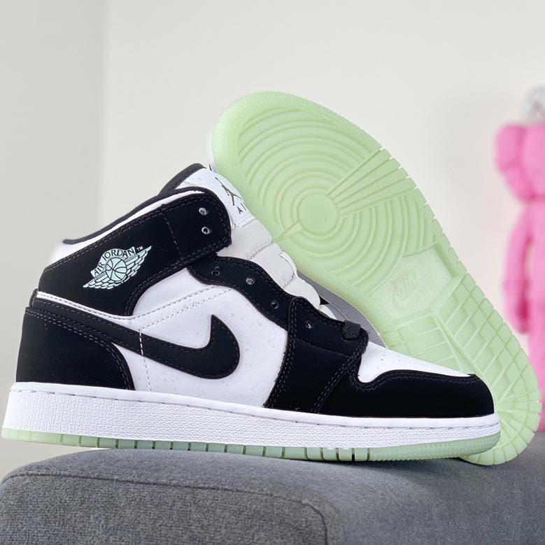 Air Jordan 1 Mid GS Panda White Black Teal Tint BQ6931-103