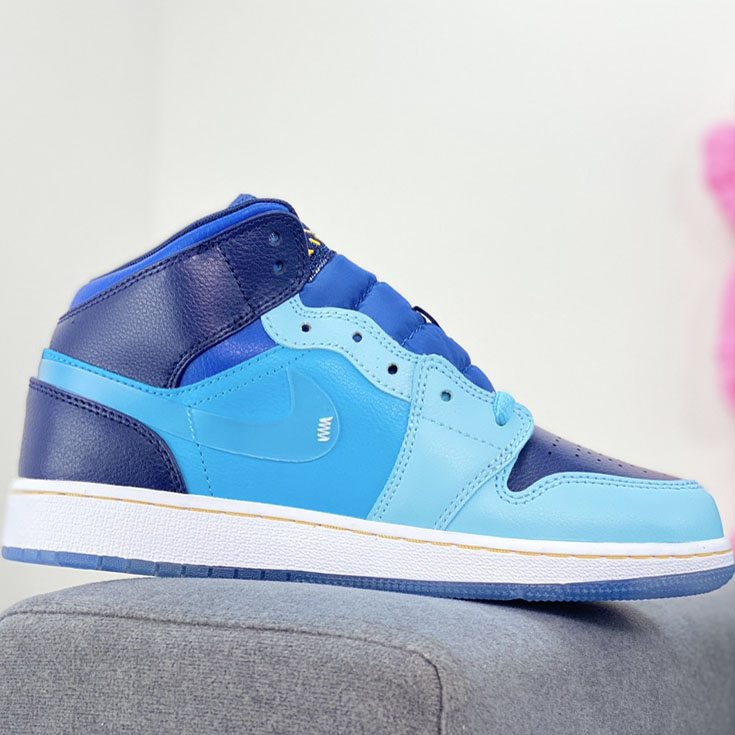 Air Jordan 1 Mid Fly BV7446-400