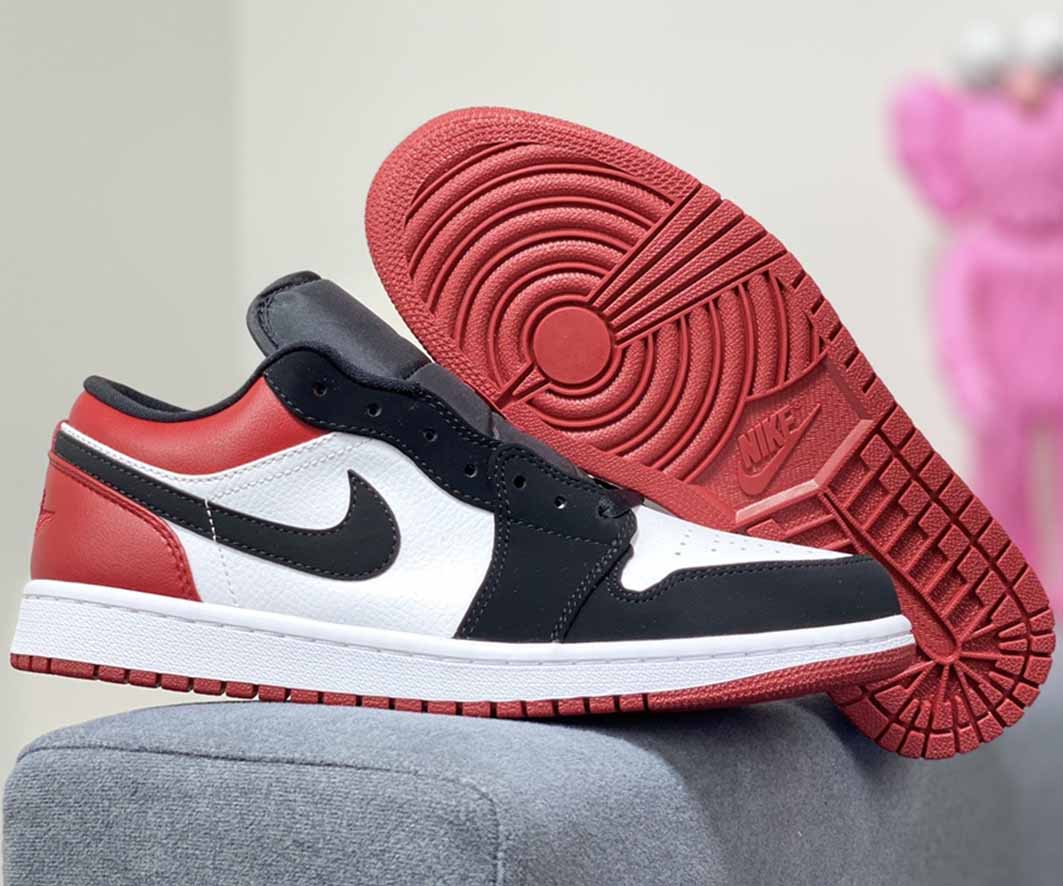 Air Jordan 1 Low Black Toe  Black White/Black-Gym Red 553558 116