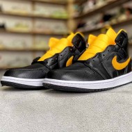 Air Jordan 1 Mid Black University Gold CI9352-001