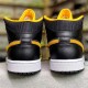 Air Jordan 1 Mid Black University Gold CI9352-001