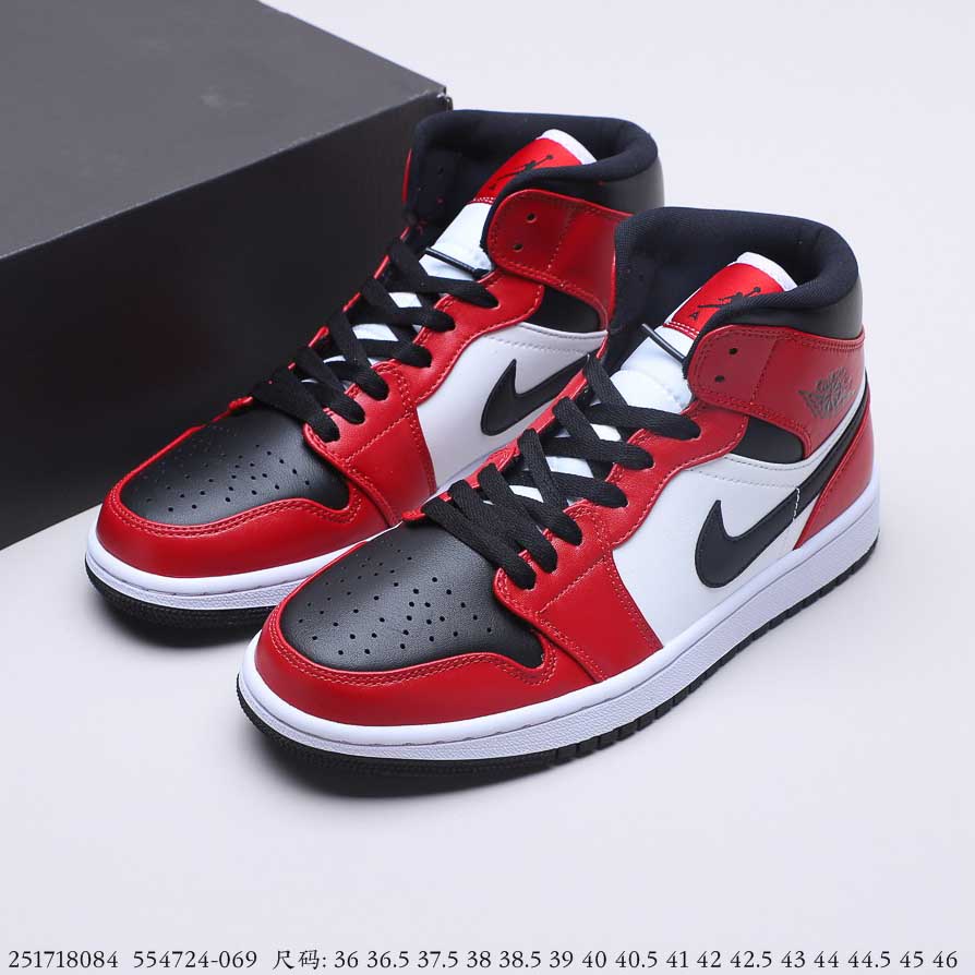 Air Jordan 1 Mid Chicago Toe 554724-069