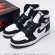 Air Jordan 1 Retro High OG Black-White 555088 010