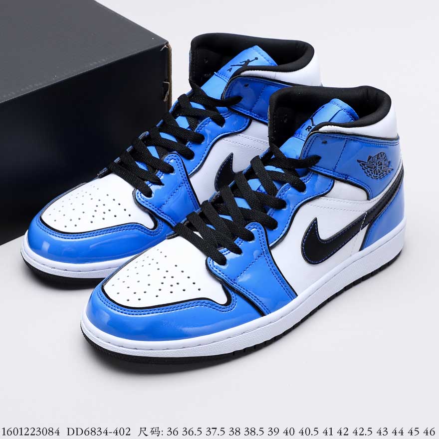 Air Jordan 1 Mid Signal Blue DD6834-402