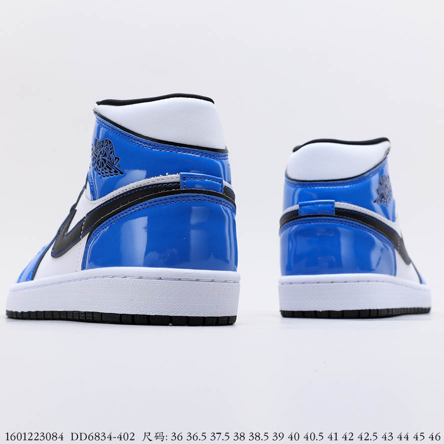 Air Jordan 1 Mid Signal Blue DD6834-402