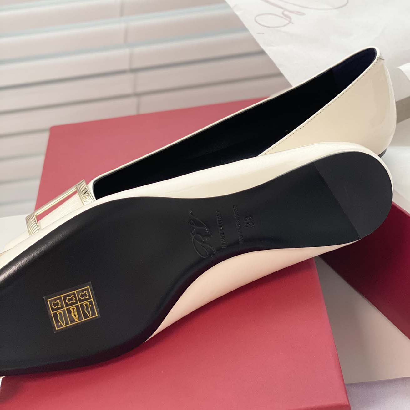 Roger Vivier Trompette Bellerine patent-leather ballet flats white