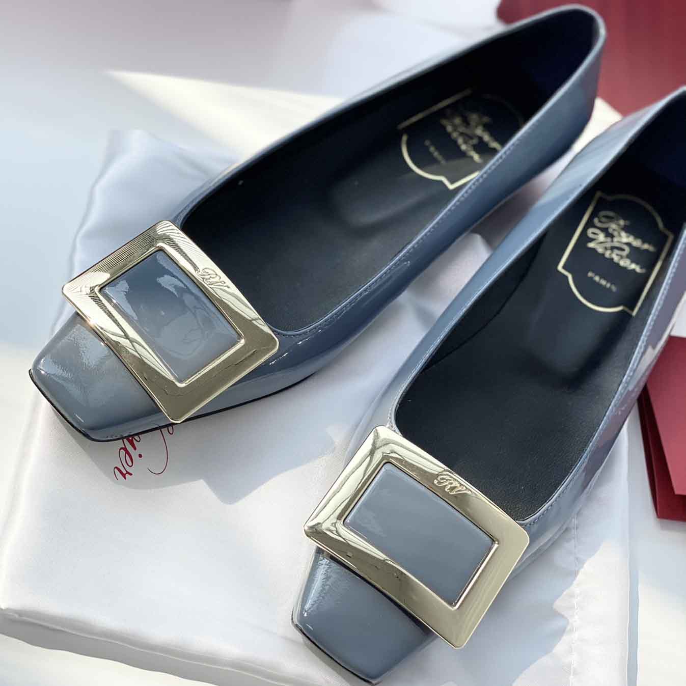 Roger Vivier Belle Vivier Metal Buckle Ballerinas flats in Leather