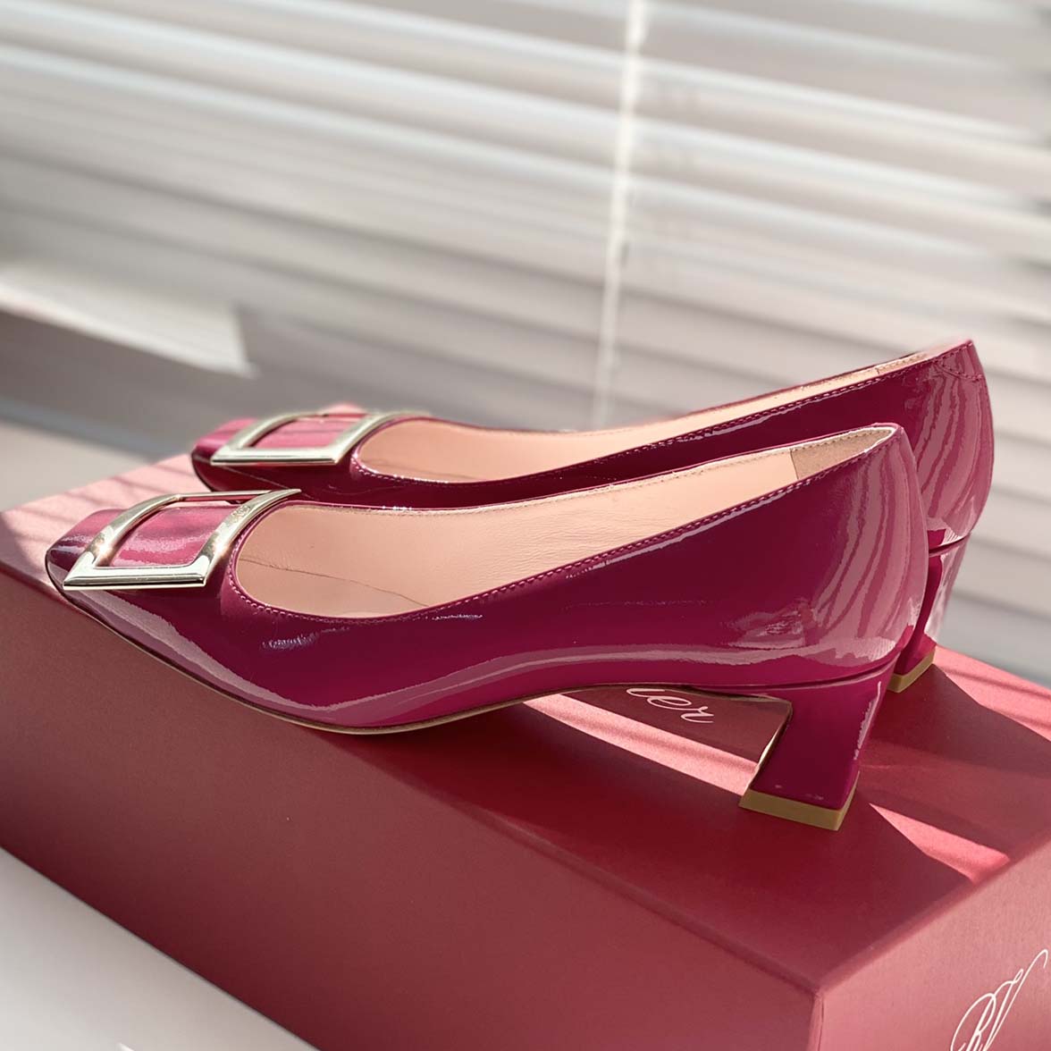 Roger Vivier Trompette 45mm patent leather pumps