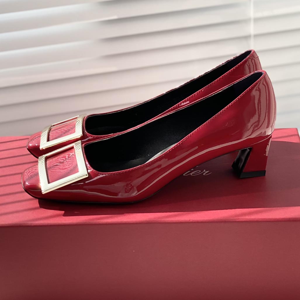 Roger Vivier Trompette 45mm patent leather pumps red