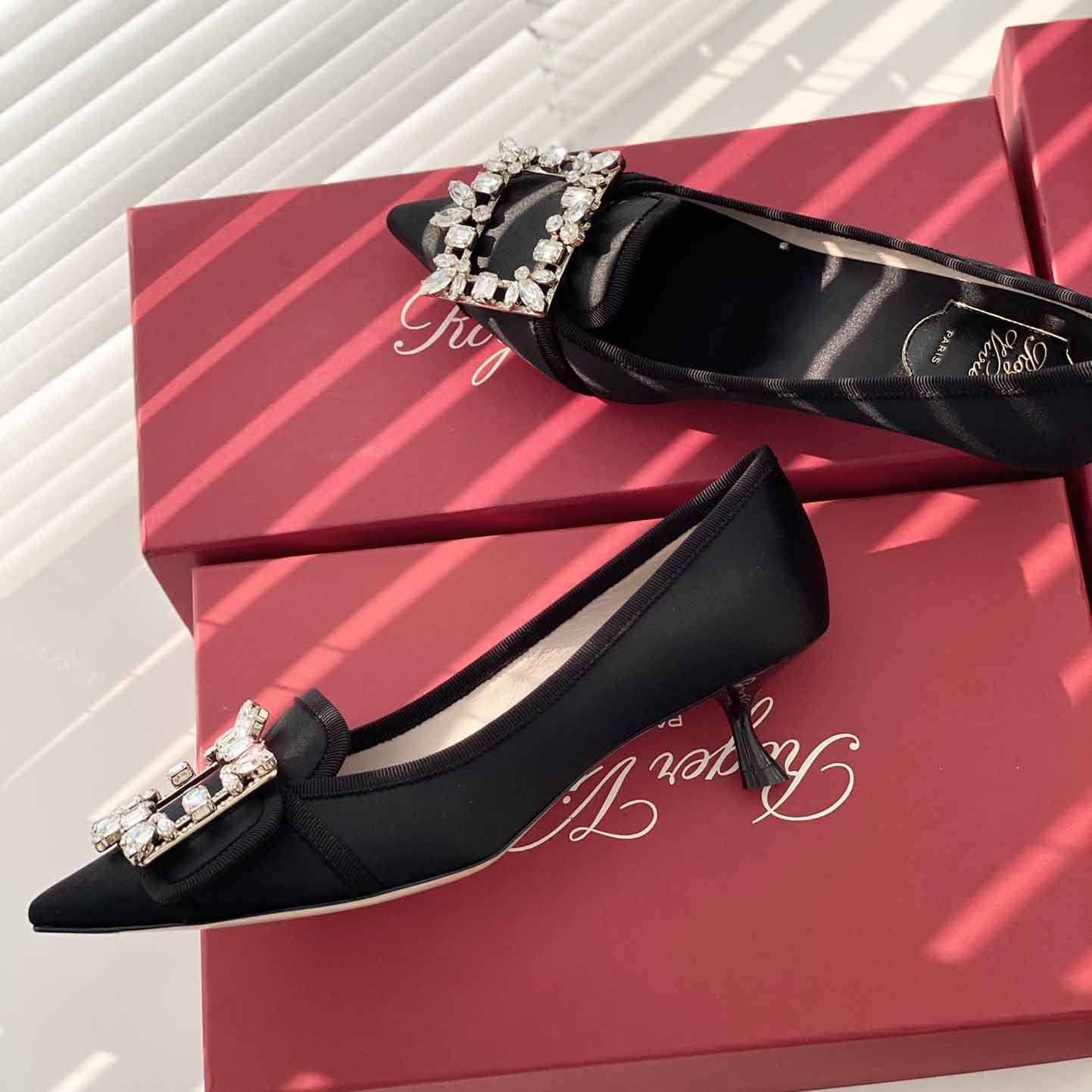 Roger Vivier Crystal Buckle 35mm Pumps