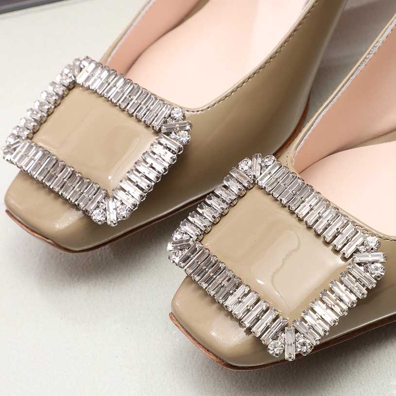 Roger Vivier Trompette Crystal Buckle Pumps in Leather