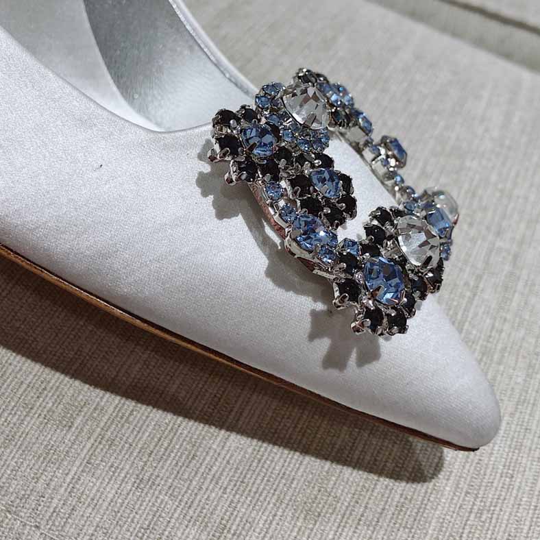 Roger Vivier Flower crystal-embellished satin pumps