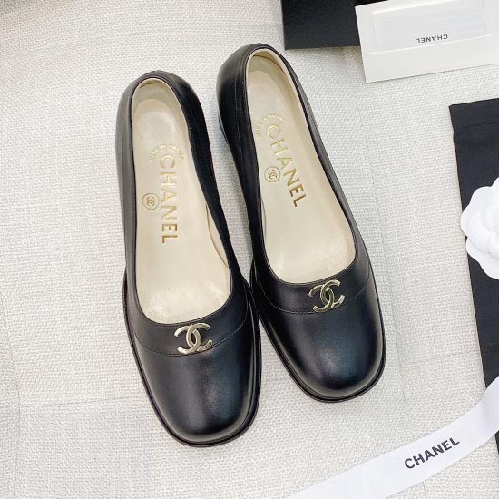 Chanel Pumps