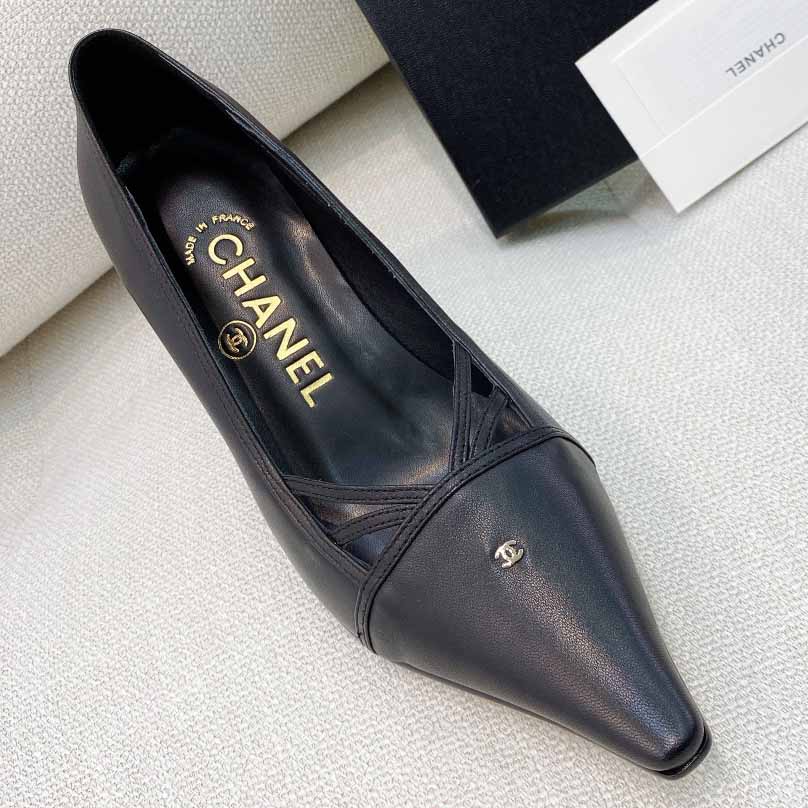 Chanel Pumps