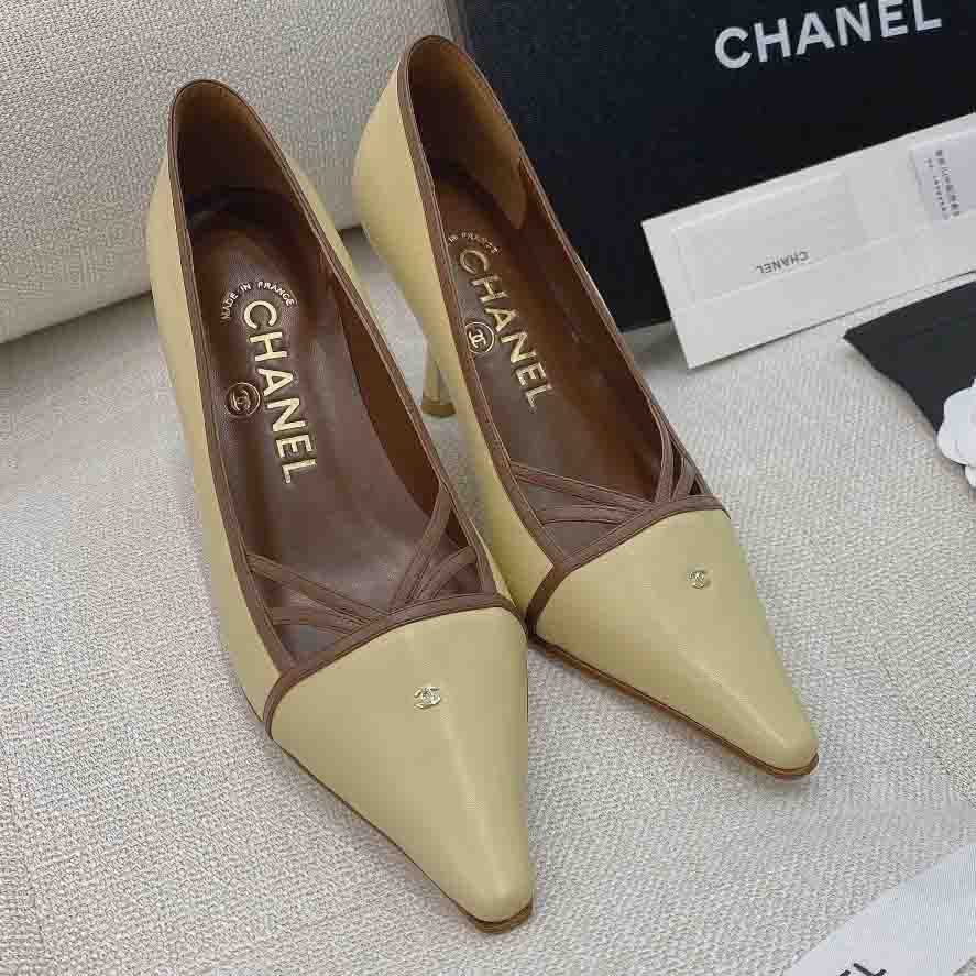 Chanel Pumps