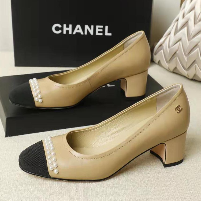 Chanel Pumps