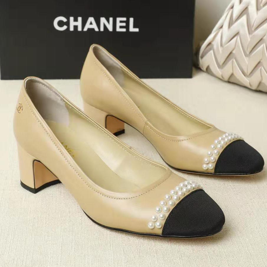 Chanel Pumps