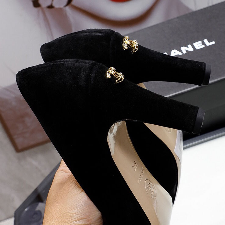 Chanel Pumps