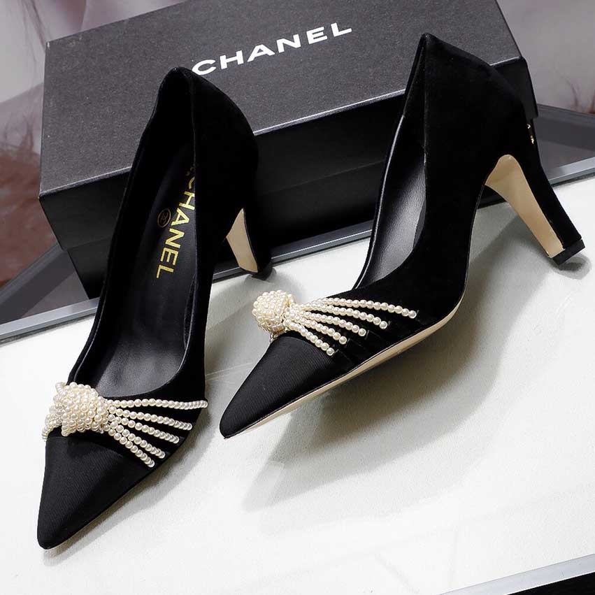 Chanel Pumps