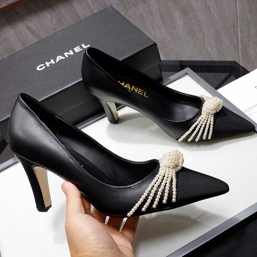 Chanel Pumps