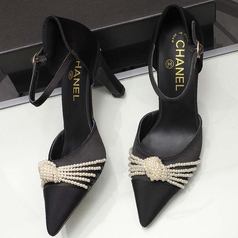 Chanel Pumps