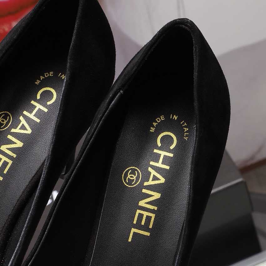 Chanel Pumps