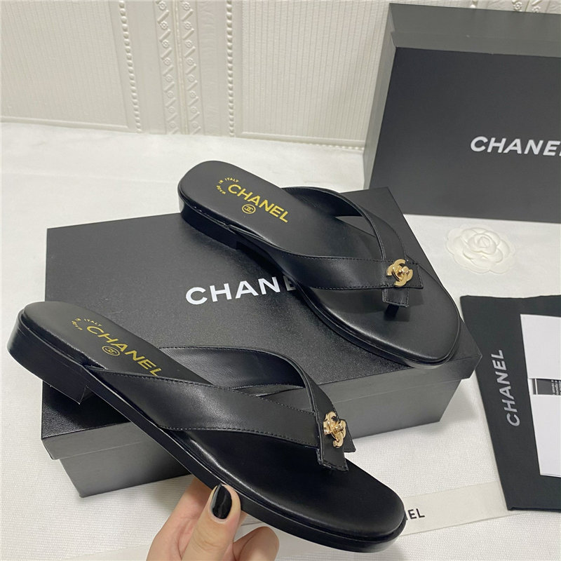 Chanel Thong sandals Mules