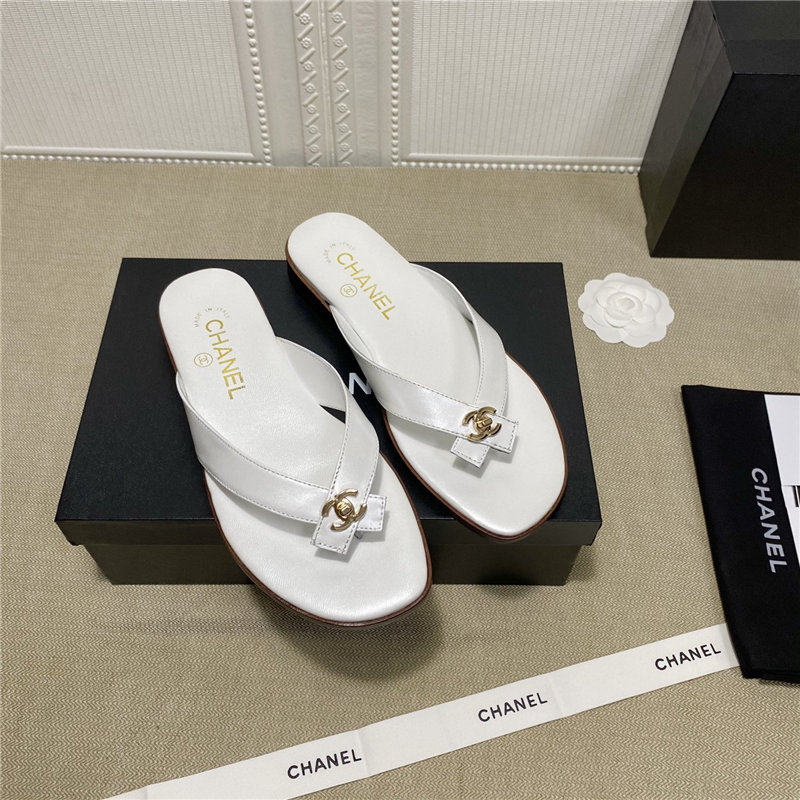 Chanel Thong sandals Mules