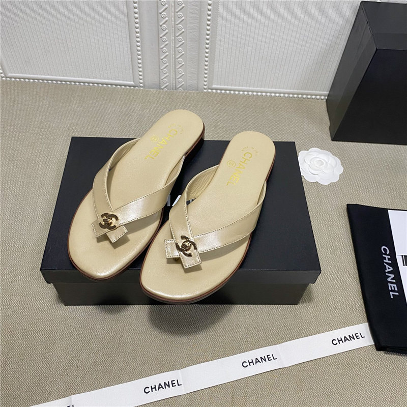 Chanel Thong sandals Mules